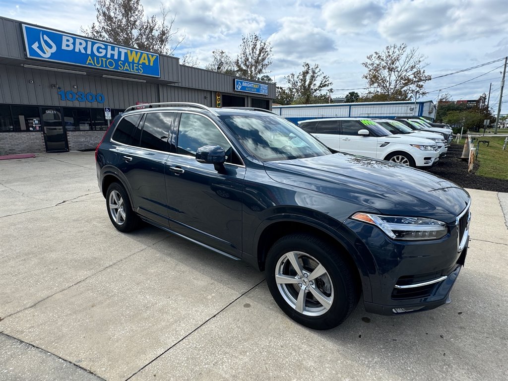 2018 Volvo XC90 T5 Momentum photo 4