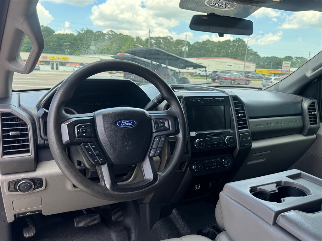 2019 Ford F-350 photo 2